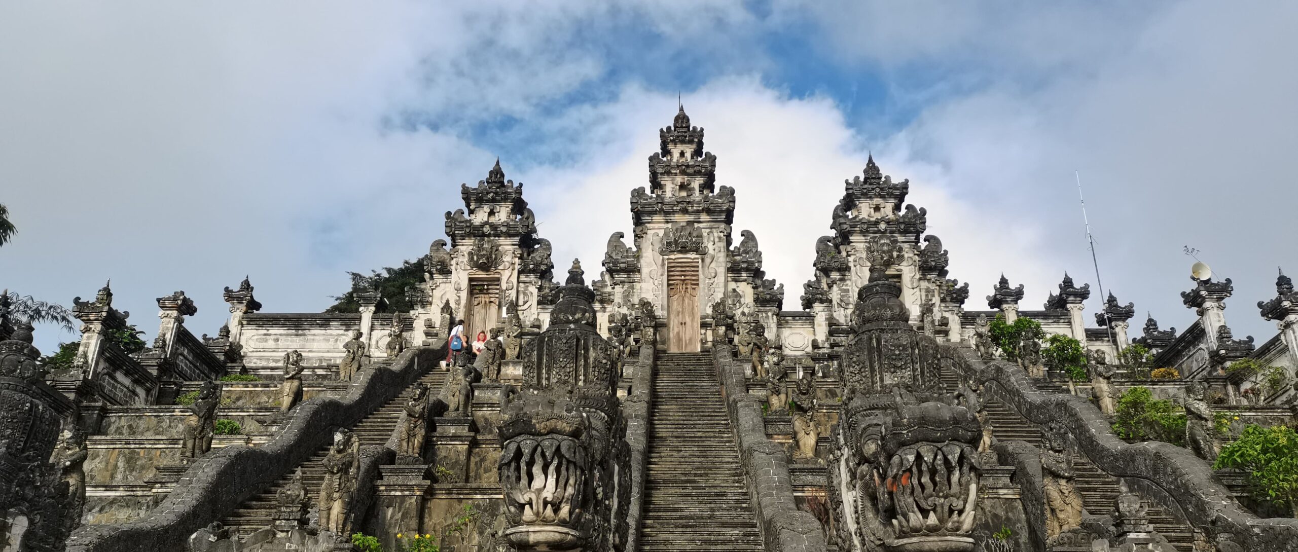 TEMPLO PURA LEMPUYANG