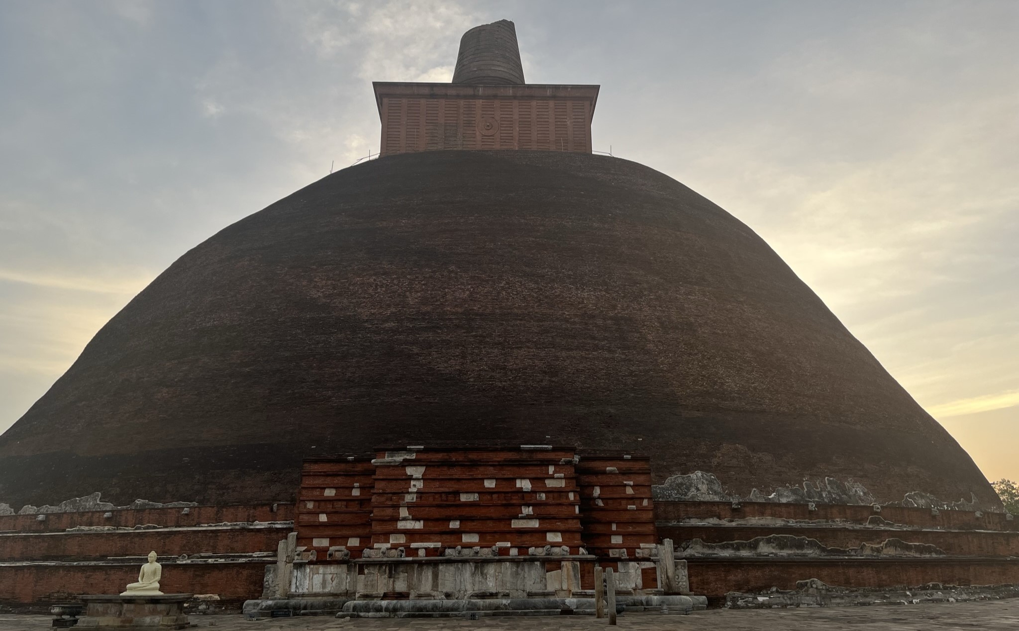 Jetavanarama Dagoba Anuradhapura