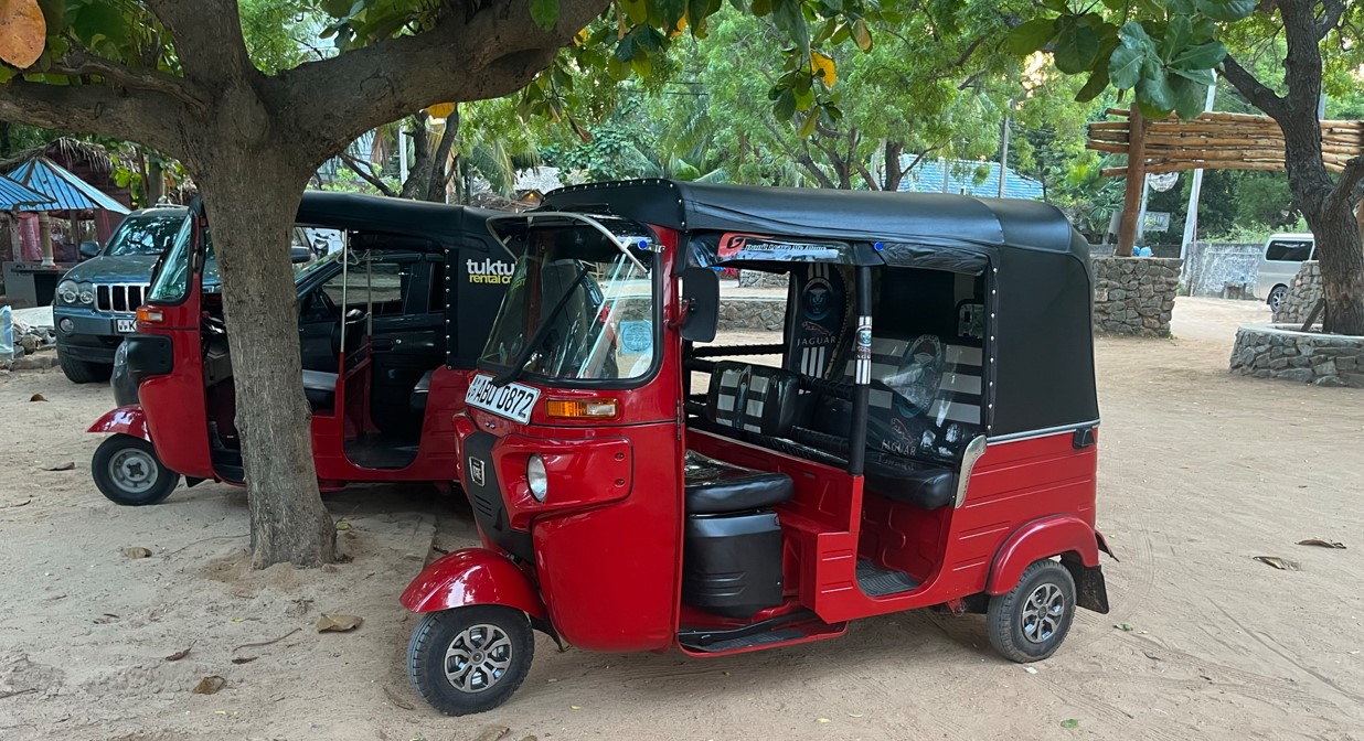 tuk tuk sri lanka