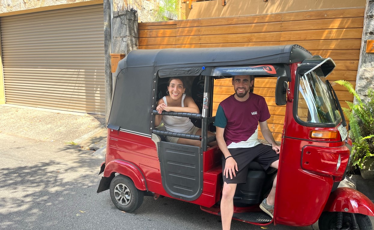 tuk tuk sri lanka